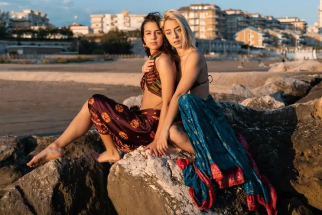 Mix and Match Swimwear: Creating Unique Beach-Ready Looks